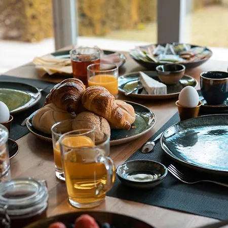 Bed and breakfast Bed & Wellness Boxtel, 4 Persoonskamer Met Eigen Badkamer *