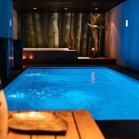 Bed & Breakfast Bed & Wellness Boxtel, 4 Persoonskamer Met Eigen Badkamer