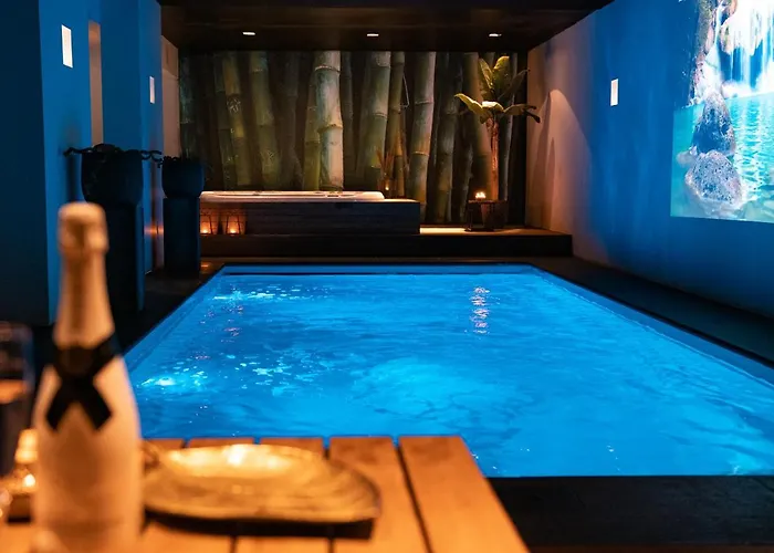 Nocleg ze śniadaniem Bed & Wellness Boxtel, 4 Persoonskamer Met Eigen Badkamer